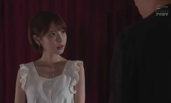 sex twitter Chỉ cần chạm vào là có thể thôi miên nữ biên tập viên xinh đẹp